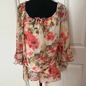 Peach floral, flows top
